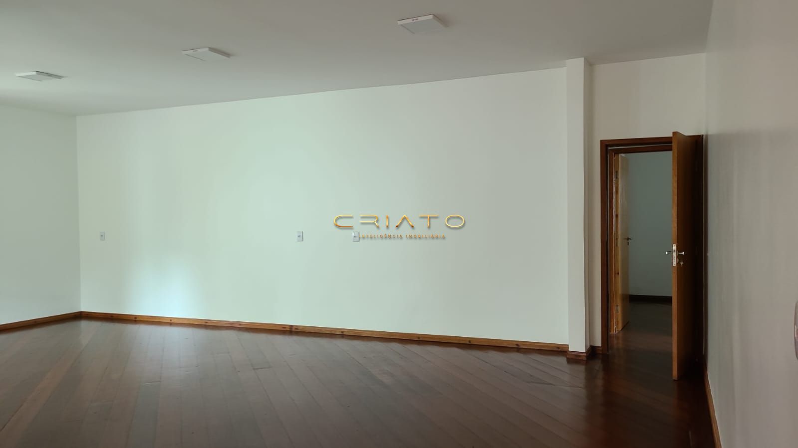 Casa à venda com 4 quartos, 300m² - Foto 15