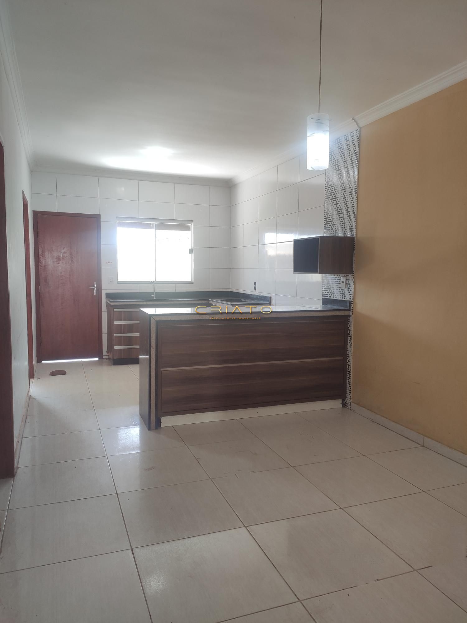 Casa à venda com 3 quartos, 90m² - Foto 1