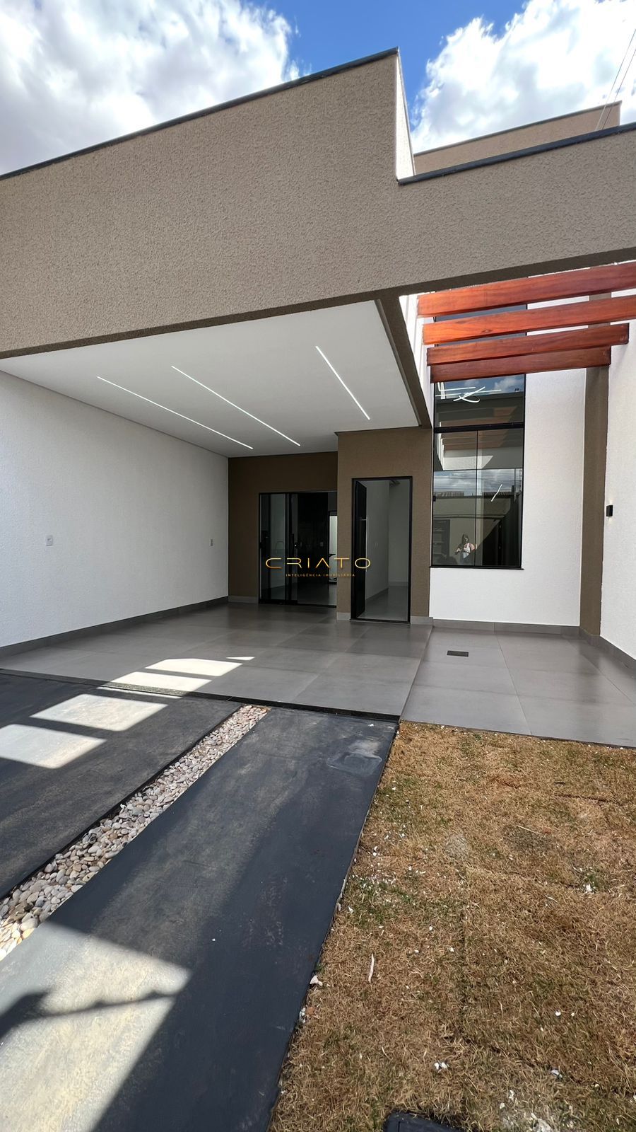 Casa com 3 Dormitórios à venda, 105 m² por R$ 365.000,00 Casa com 3 Dormitórios à venda, 105 m² por R$ 365.000,00