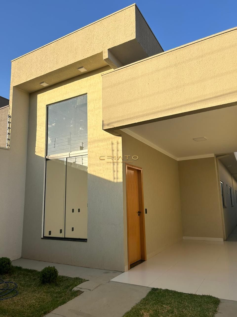 Casa à venda com 3 quartos, 112m² - Foto 1