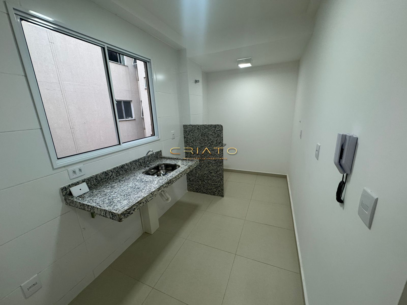 Apartamento à venda com 2 quartos, 42m² - Foto 4