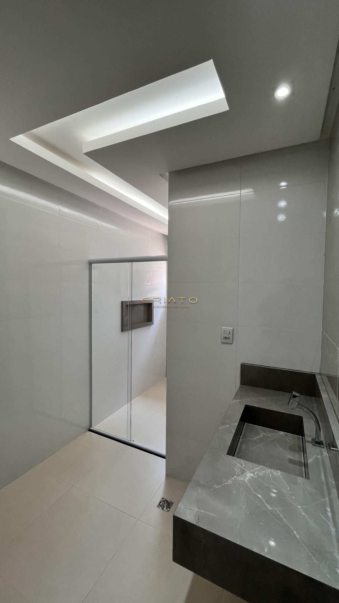 Sobrado à venda com 4 quartos, 344m² - Foto 42