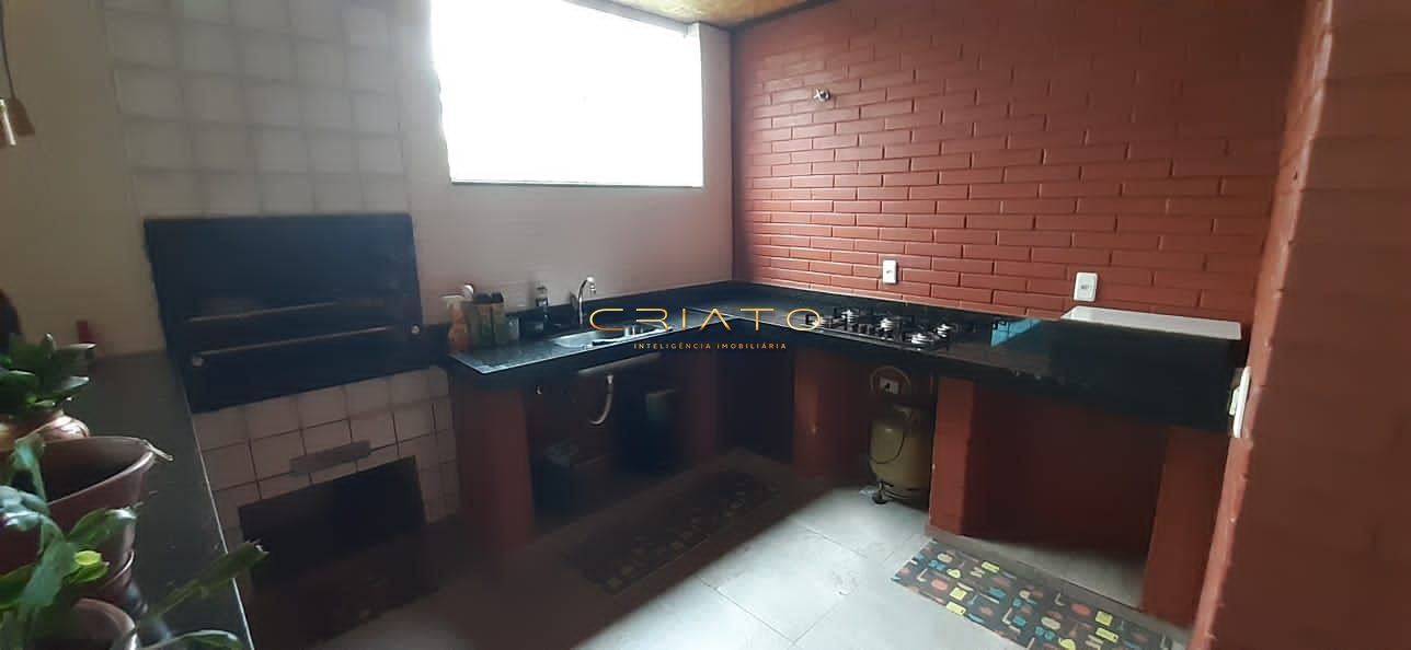 Casa à venda com 5 quartos, 320m² - Foto 25