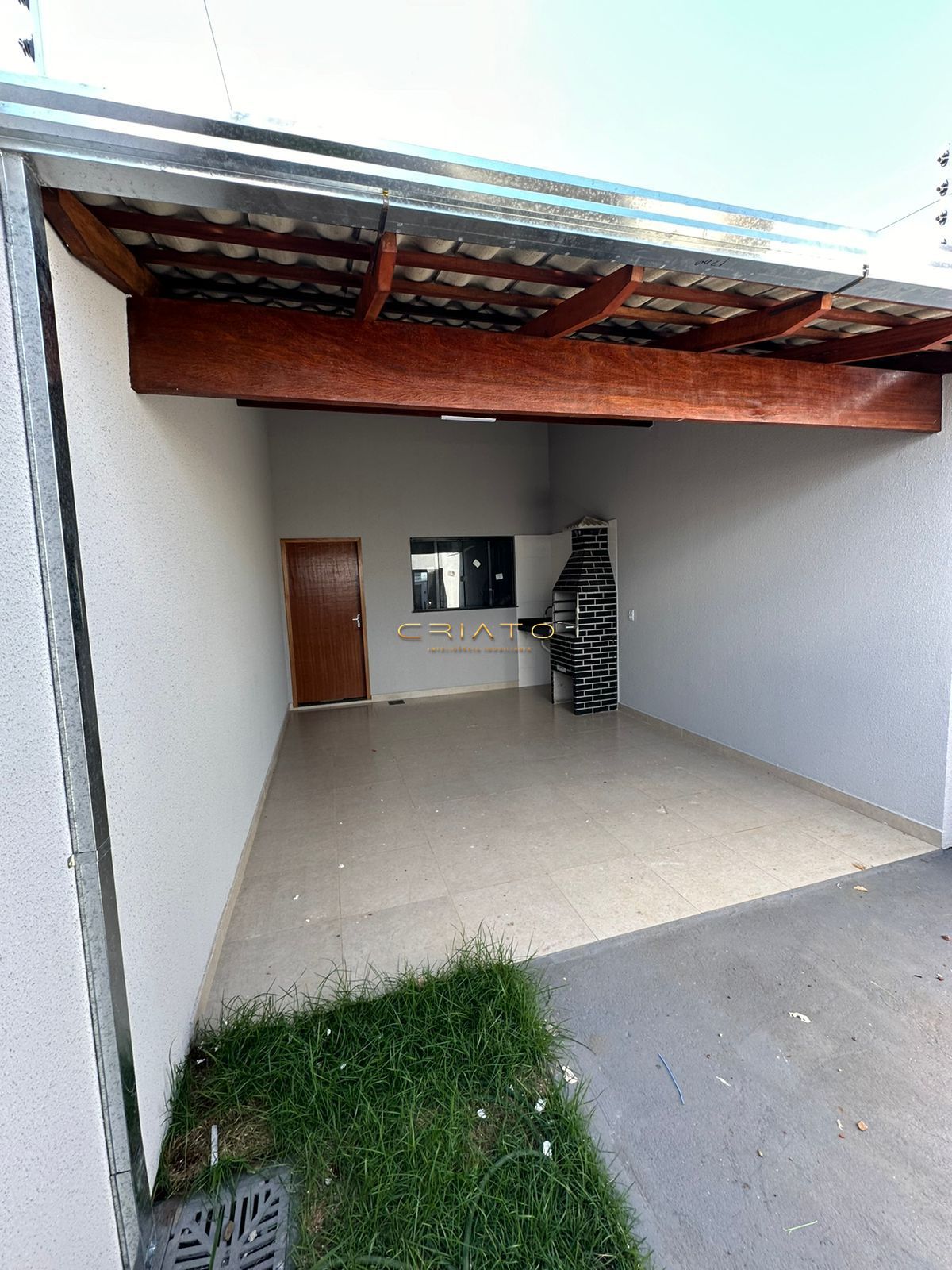 Casa à venda com 3 quartos, 72m² - Foto 1