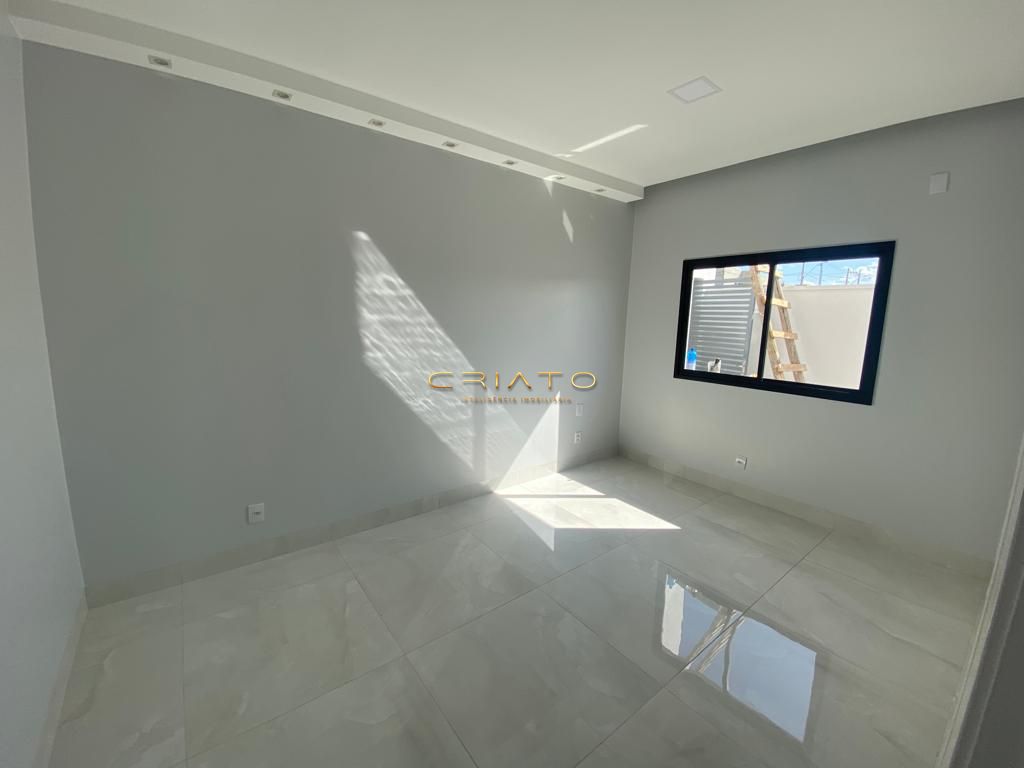 Casa à venda com 4 quartos, 201m² - Foto 14