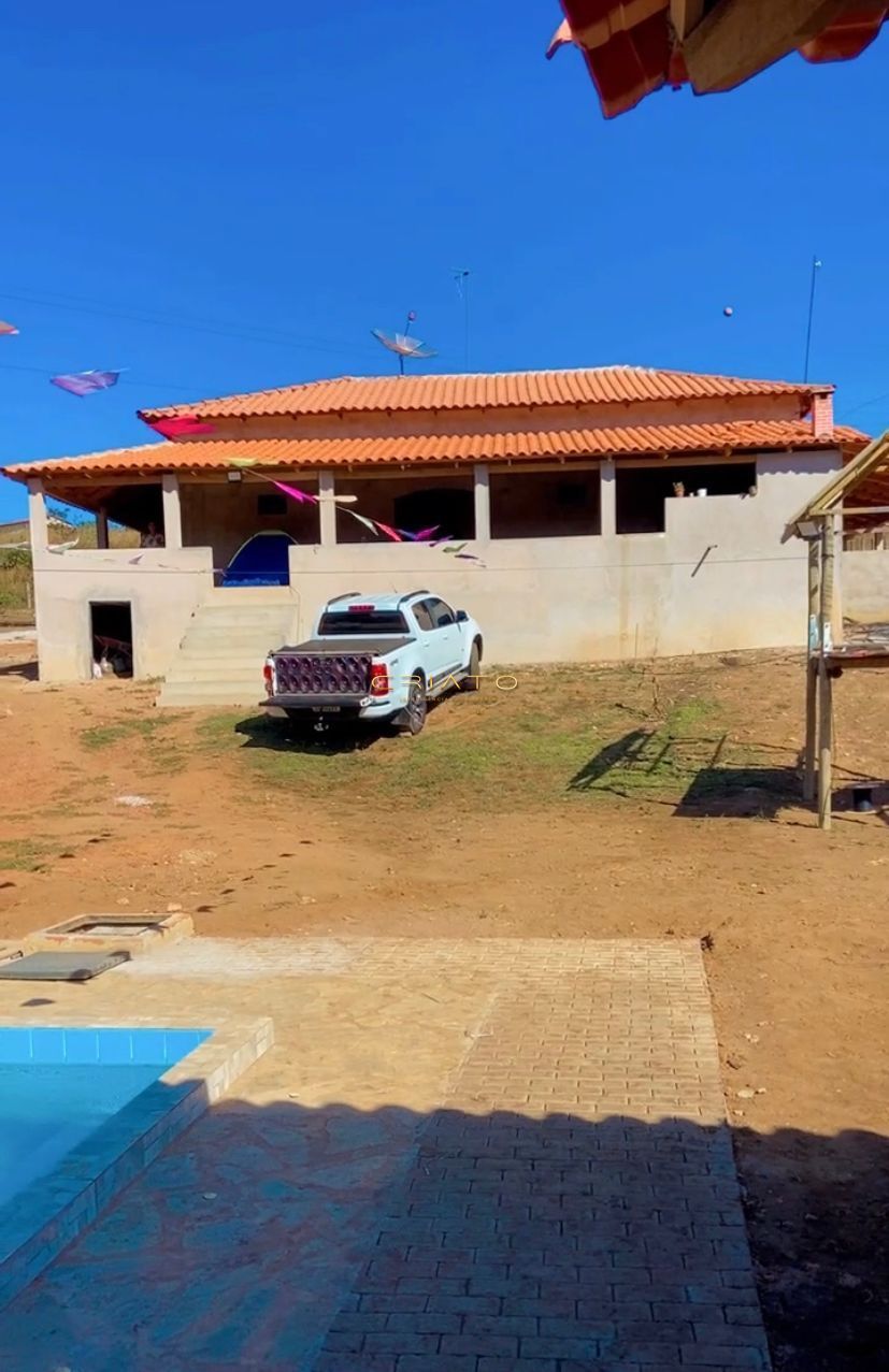 Fazenda à venda com 3 quartos, 9000m² - Foto 1