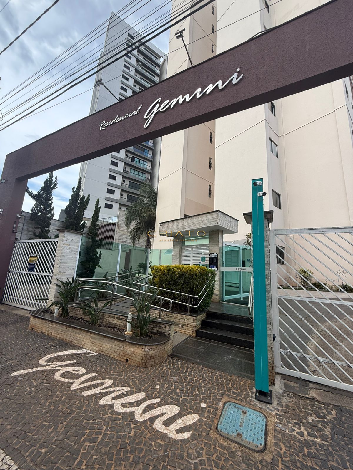 Apartamento com 3 Dormitórios à venda, 84 m² por R$ 420.000,00 Apartamento com 3 Dormitórios à venda, 84 m² por R$ 420.000,00