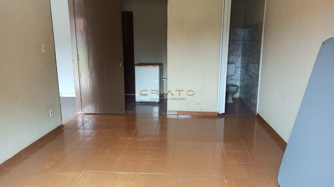 Chácara à venda com 3 quartos, 1600m² - Foto 9