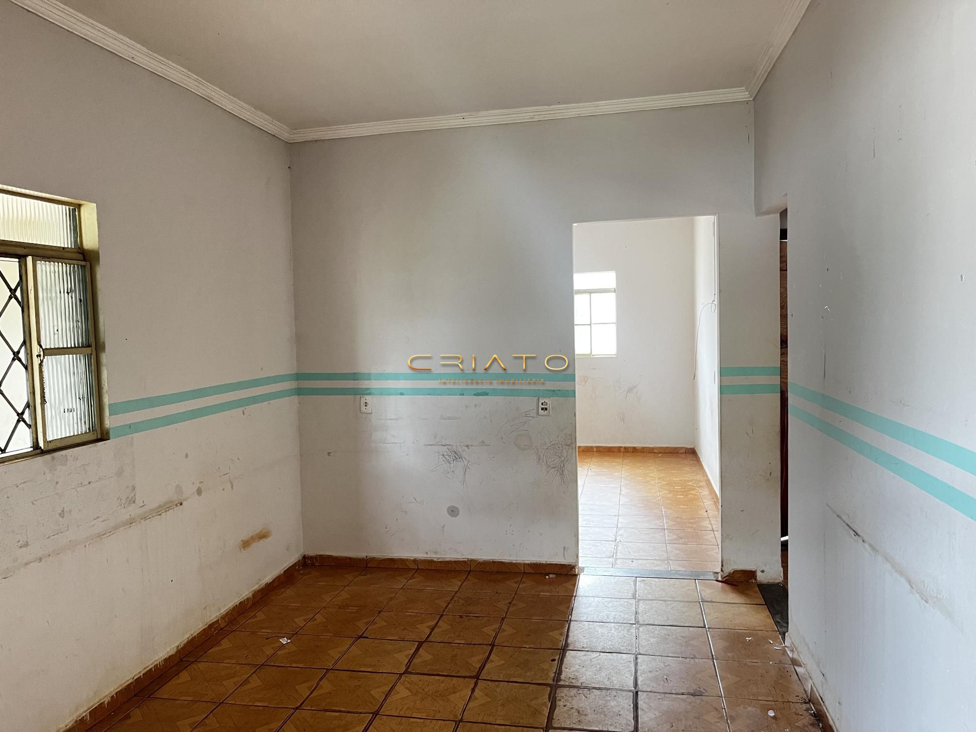 Casa à venda com 2 quartos, 100m² - Foto 4