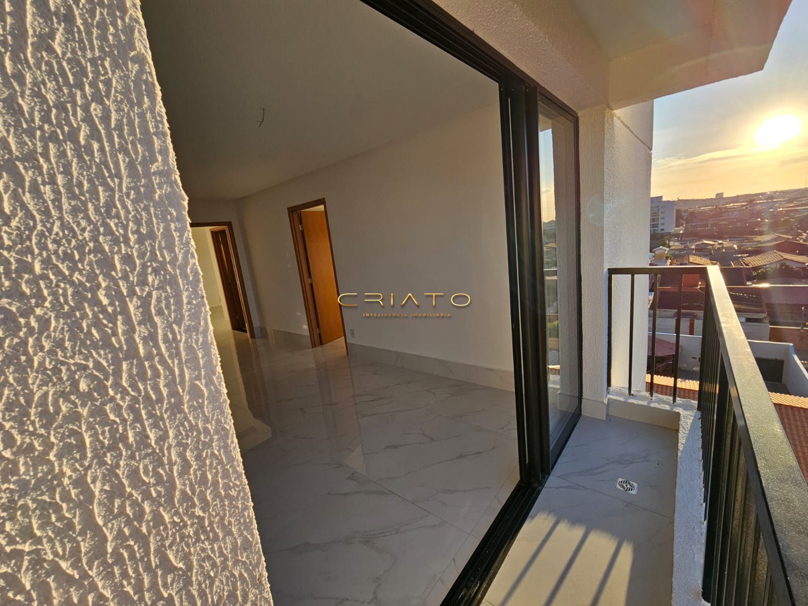 Apartamento à venda com 2 quartos, 65m² - Foto 3