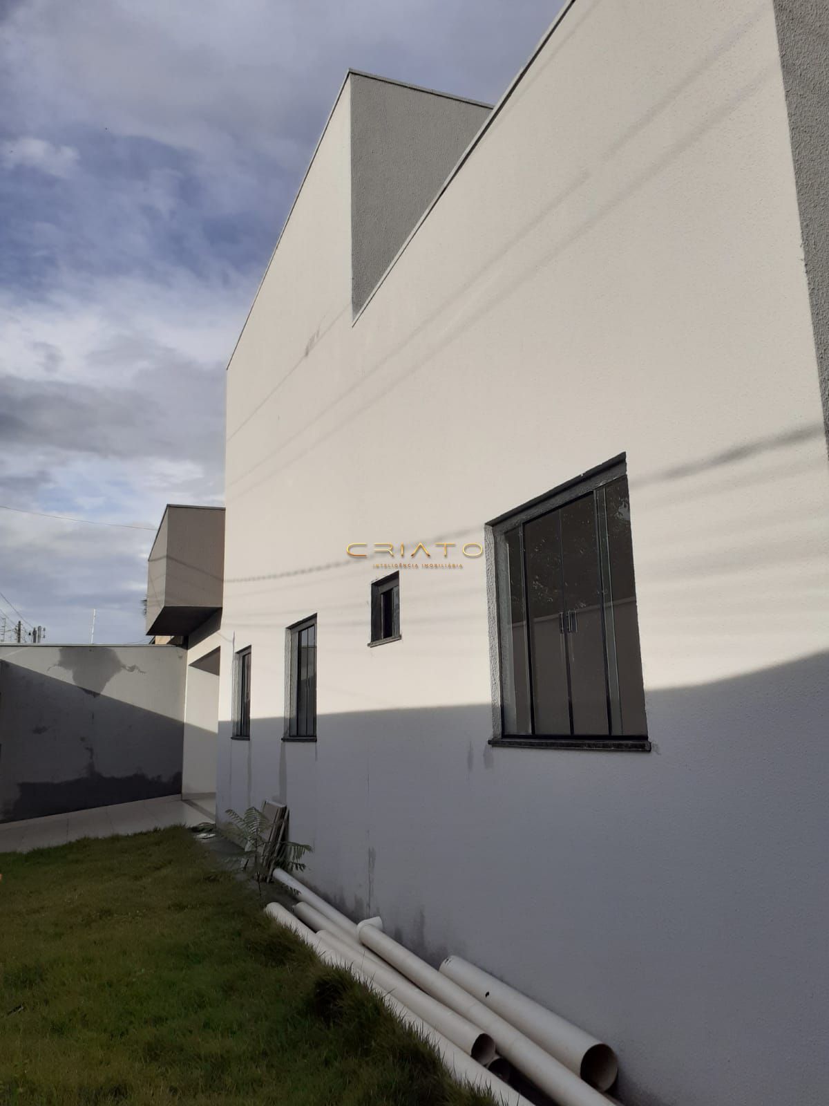 Casa  venda  no Residencial Florena - Anpolis, GO. Imveis