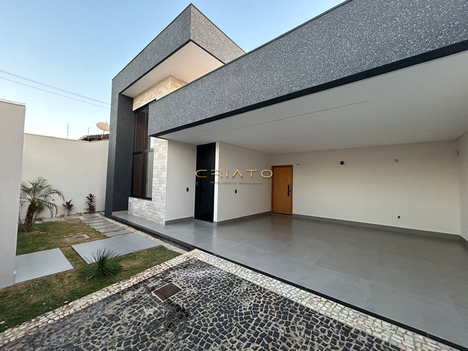 Casa à venda com 3 quartos, 150m² - Foto 1