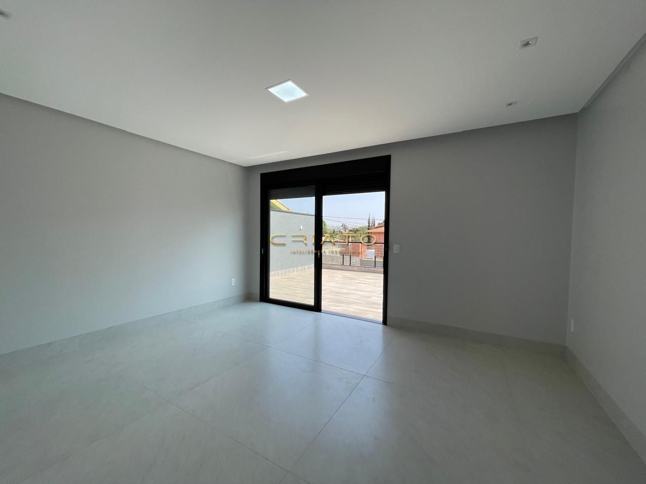 Casa à venda com 4 quartos, 250m² - Foto 18