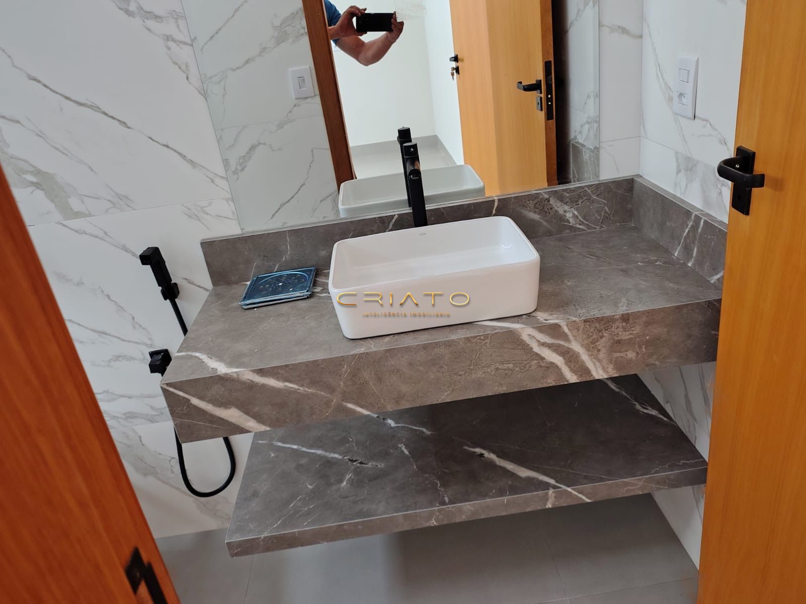 Casa com 3 Dormitórios à venda, 200 m² por R$ 950.000,00 Casa com 3 Dormitórios à venda, 200 m² por R$ 950.000,00