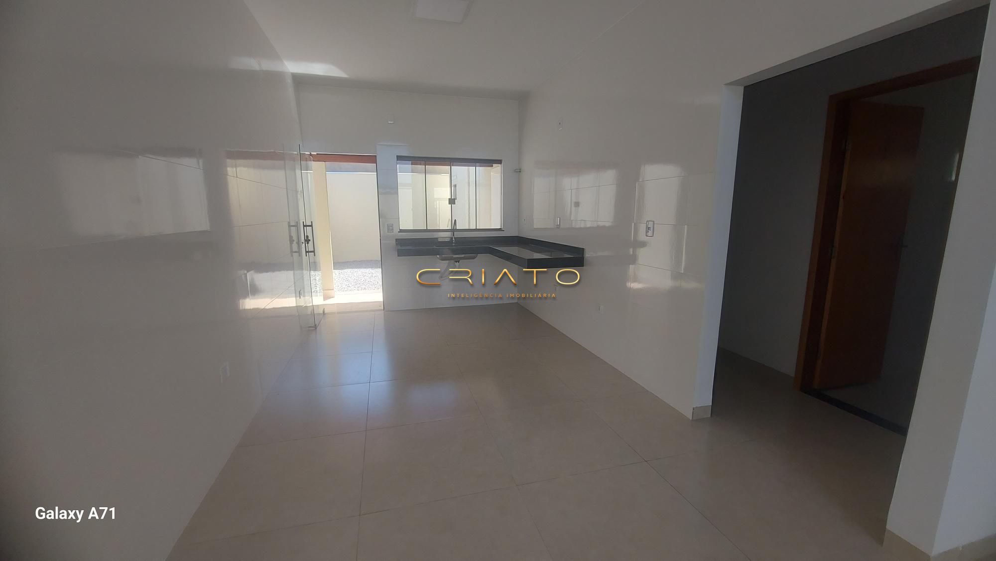 Casa à venda com 3 quartos, 110m² - Foto 5