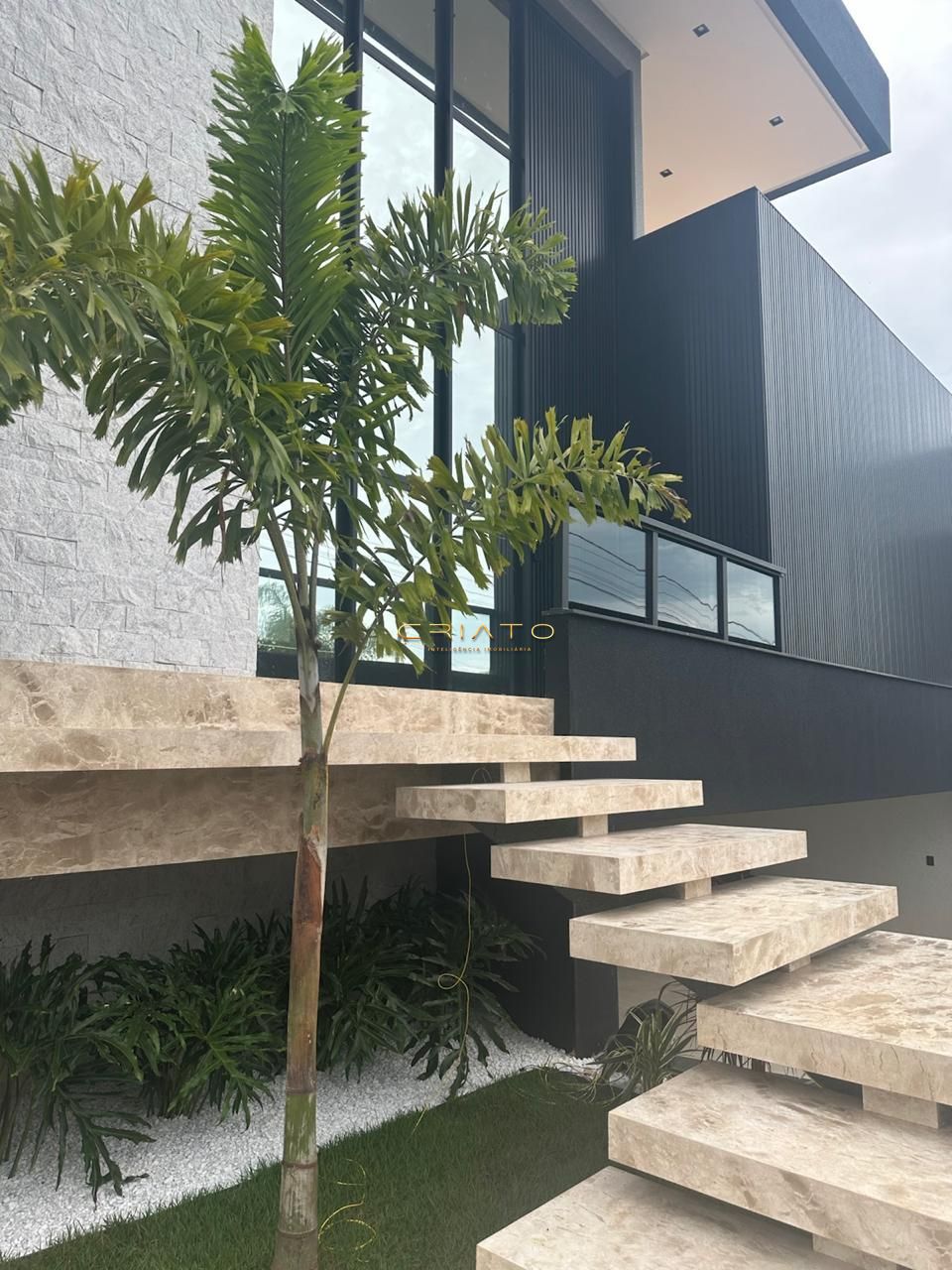 Casa à venda com 4 quartos, 280m² - Foto 2