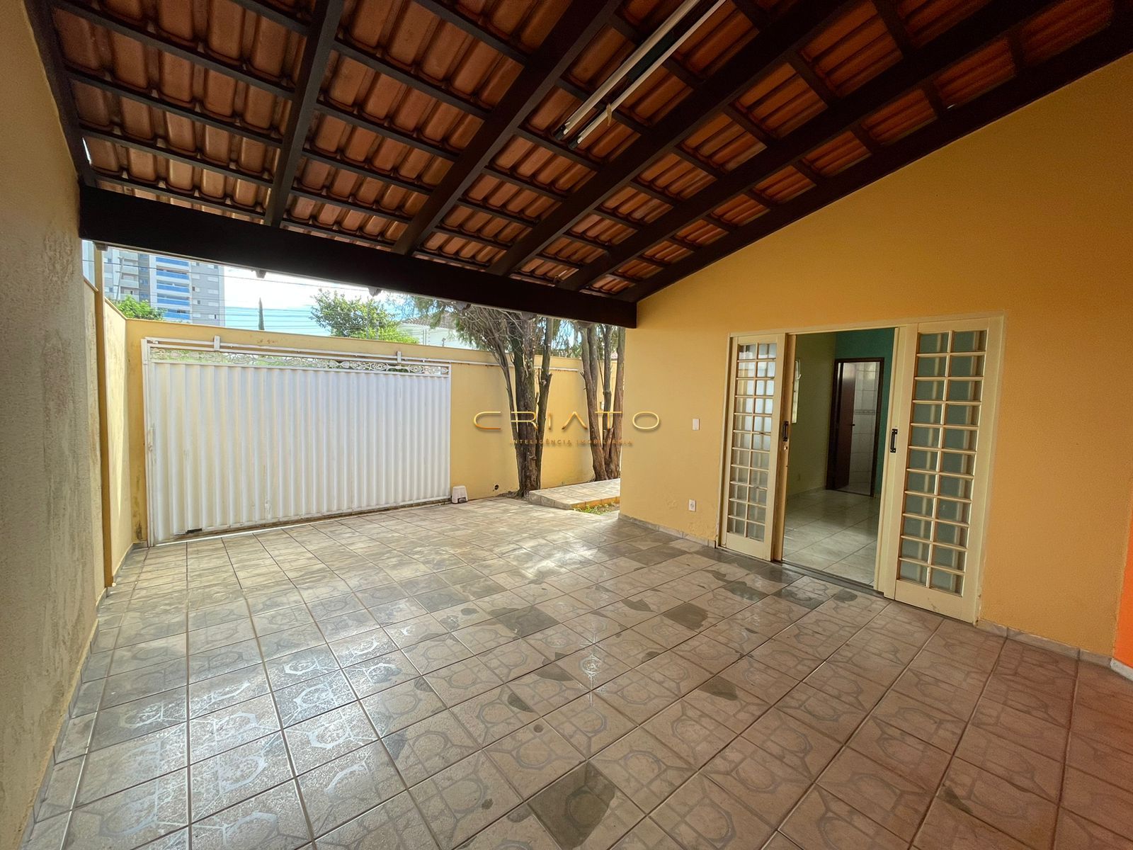 Casa à venda com 3 quartos, 167m² - Foto 1