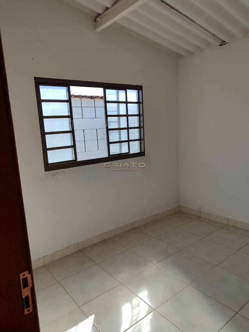 Casa à venda com 5 quartos, 200m² - Foto 9