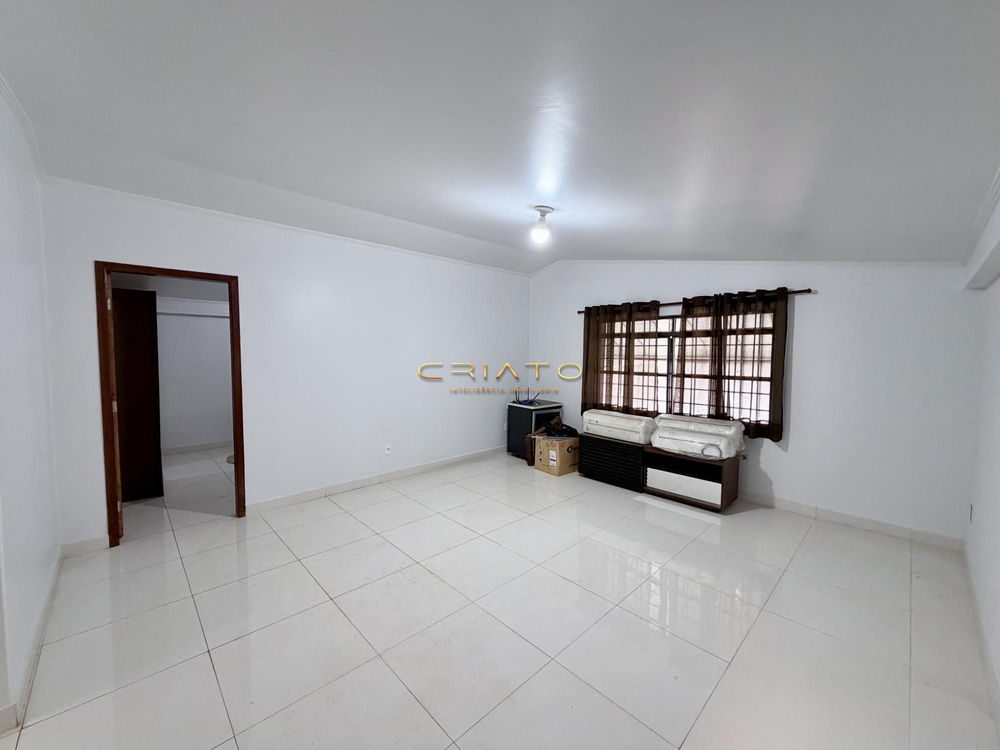 Sobrado com 4 dormitórios à venda, 215m² por R$995.000,00; a