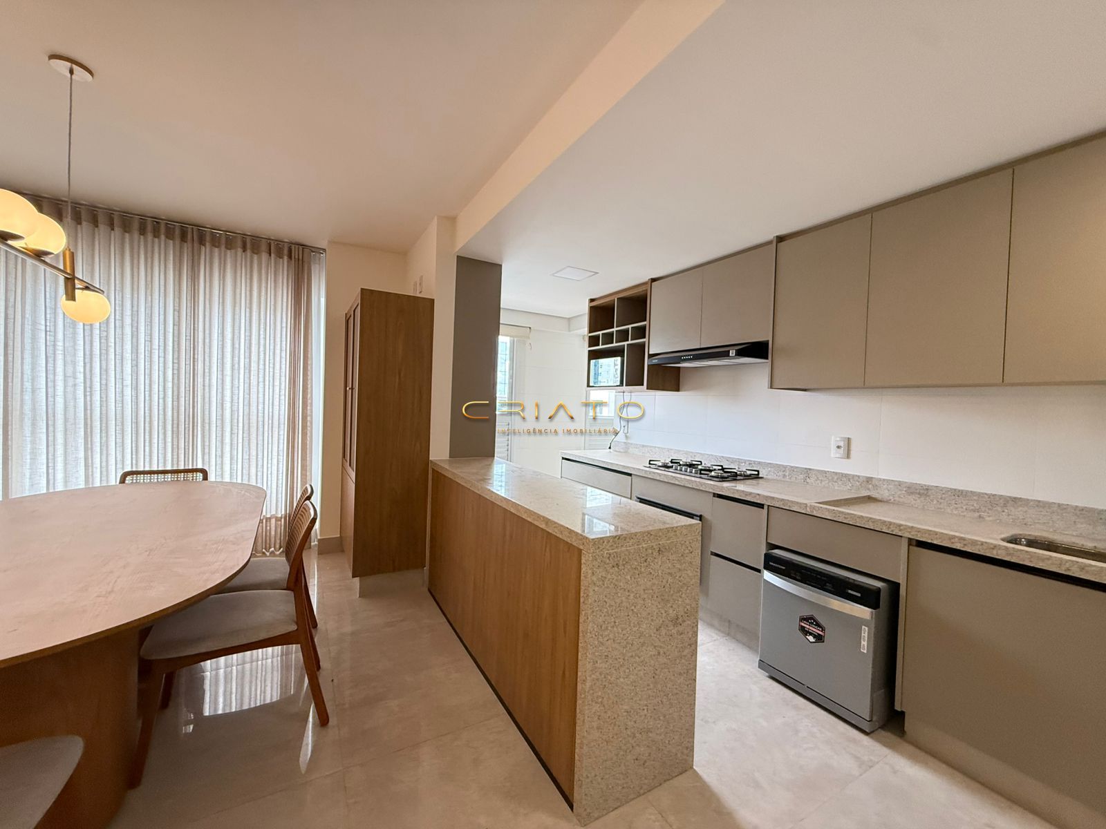 Apartamento com 3 Dormitórios à venda, 105 m² por R$ 1.370.000,00 Apartamento com 3 Dormitórios à venda, 105 m² por R$ 1.370.000,00