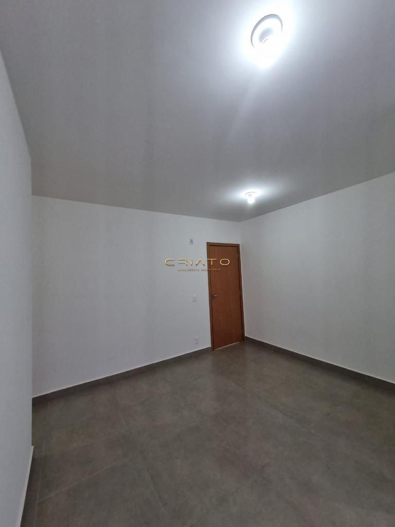 Apartamento à venda com 2 quartos, 47m² - Foto 2