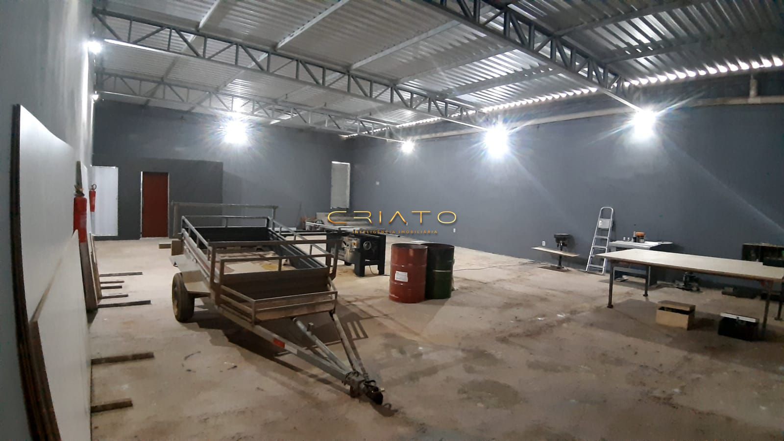 Depósito-Galpão-Armazém à venda com 1 quarto, 250m² - Foto 3