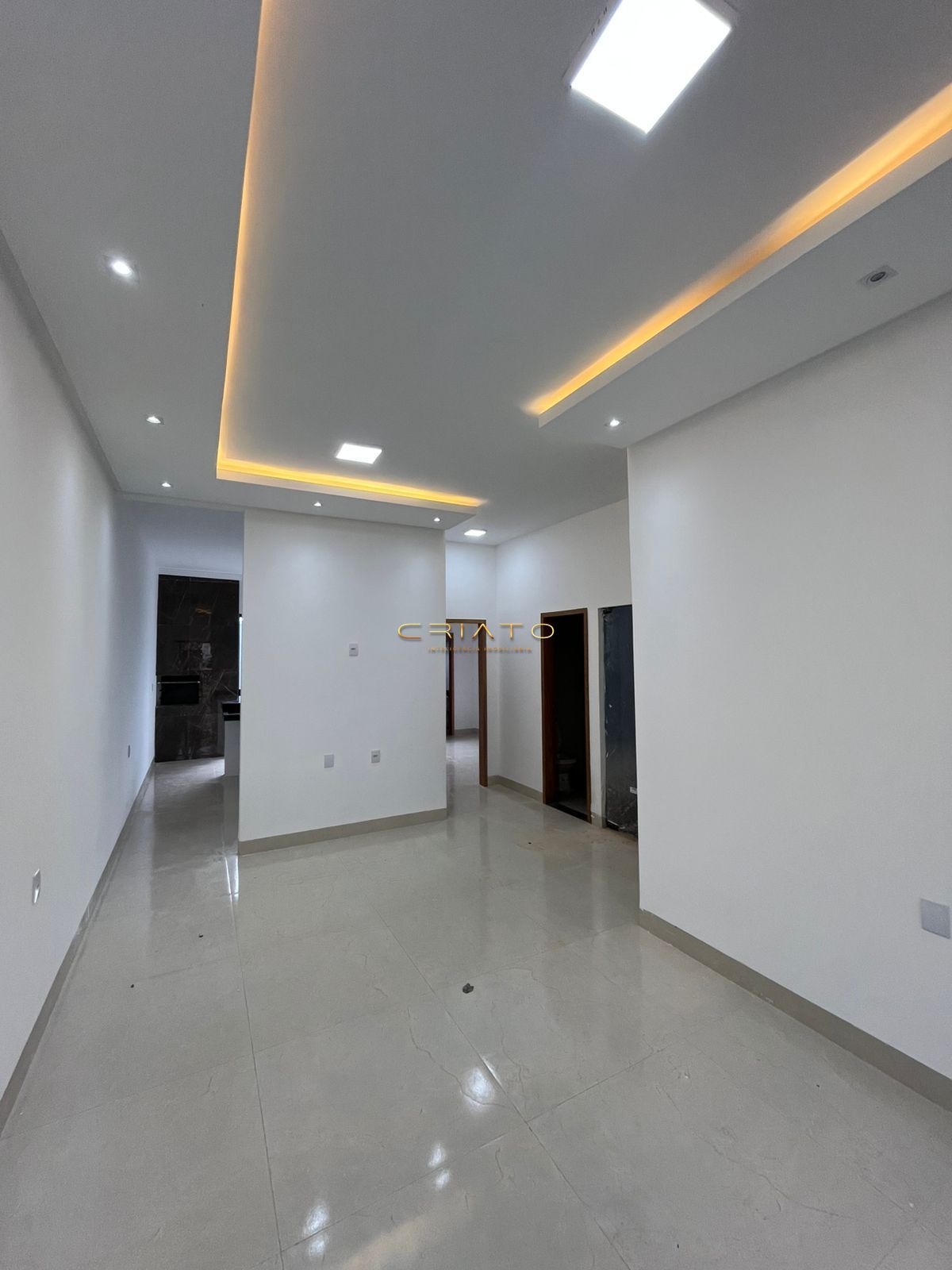 Casa à venda com 2 quartos, 87m² - Foto 2