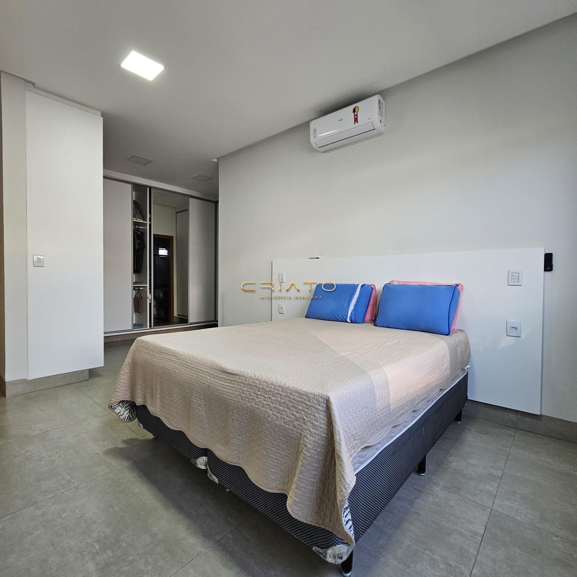 Casa à venda com 3 quartos, 206m² - Foto 16