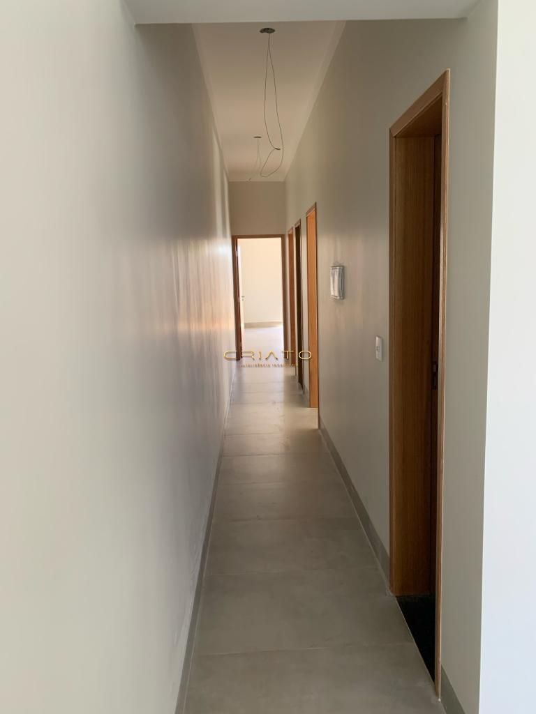 Casa à venda com 3 quartos, 226m² - Foto 16