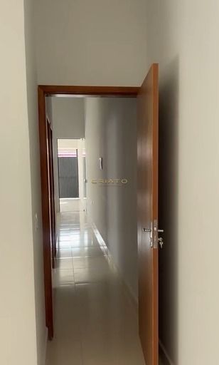 Casa à venda com 2 quartos, 70m² - Foto 13