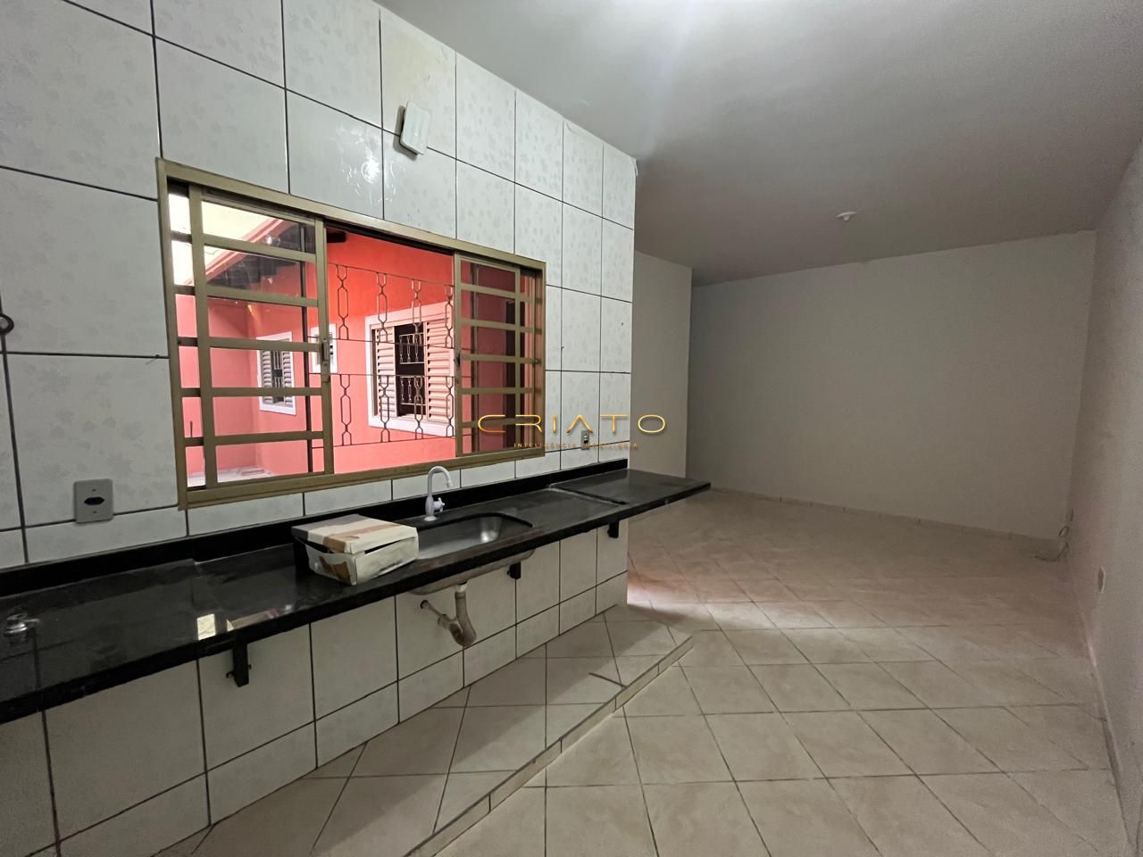 Casa para alugar com 2 quartos, 65m² - Foto 1