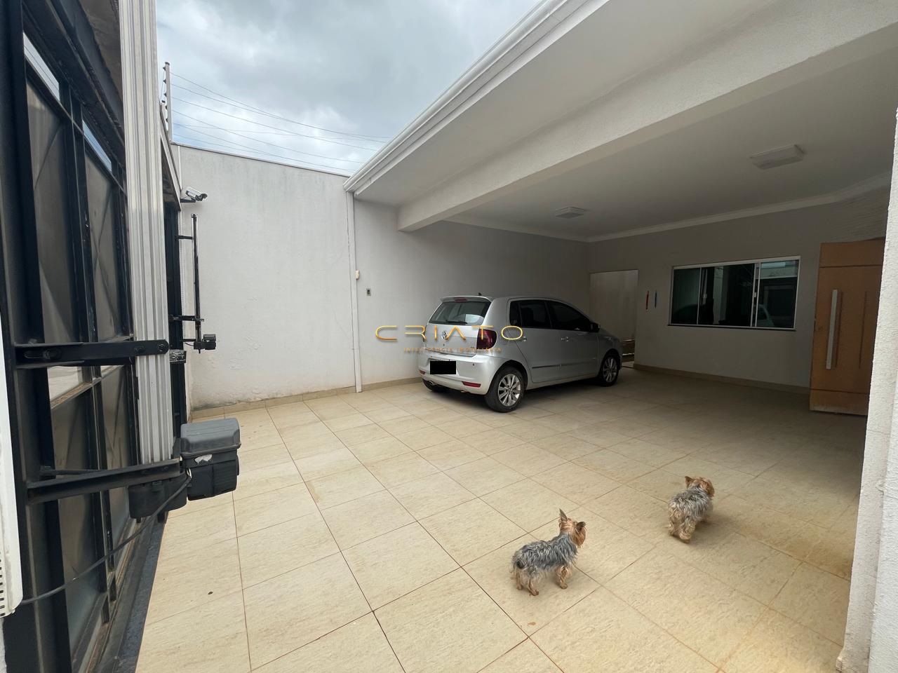 Casa para alugar com 3 quartos, 191m² - Foto 1