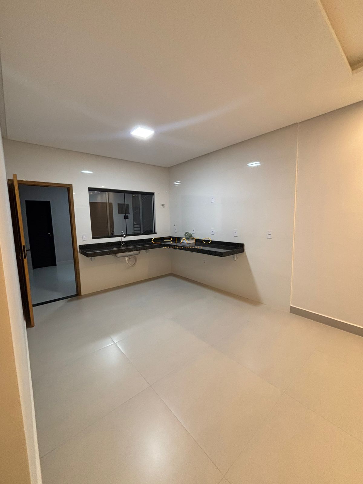 Casa à venda com 3 quartos, 100m² - Foto 5