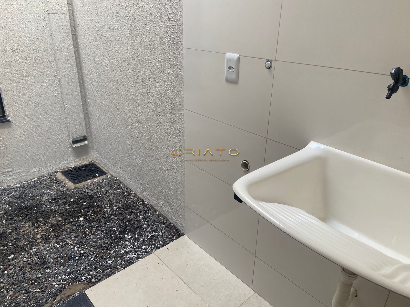 Casa à venda com 2 quartos, 70m² - Foto 6