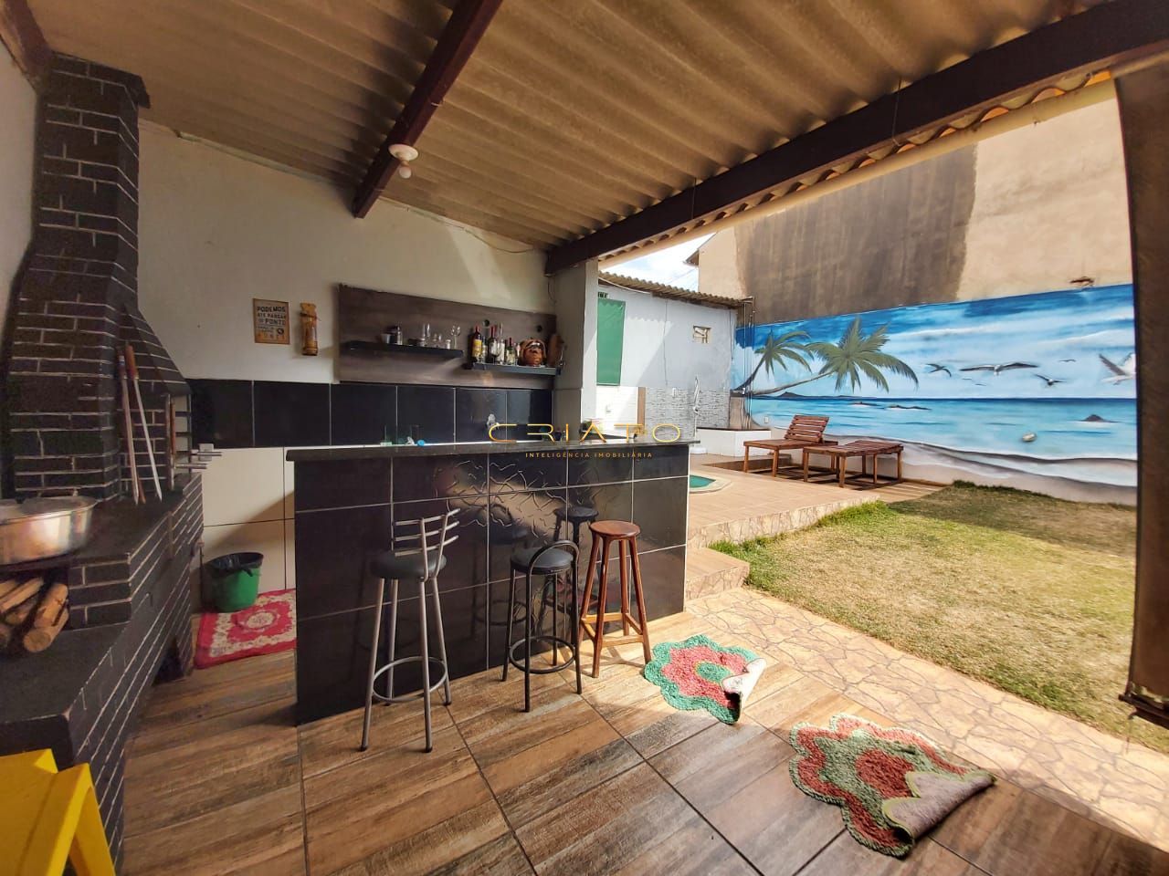 Casa à venda com 3 quartos, 150m² - Foto 1