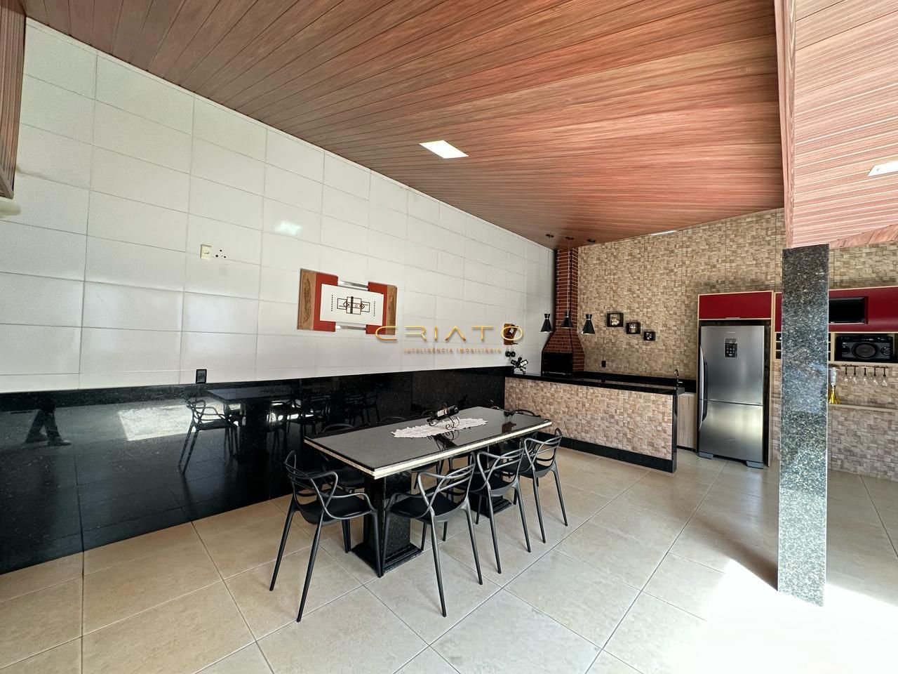 Casa à venda com 3 quartos, 210m² - Foto 12
