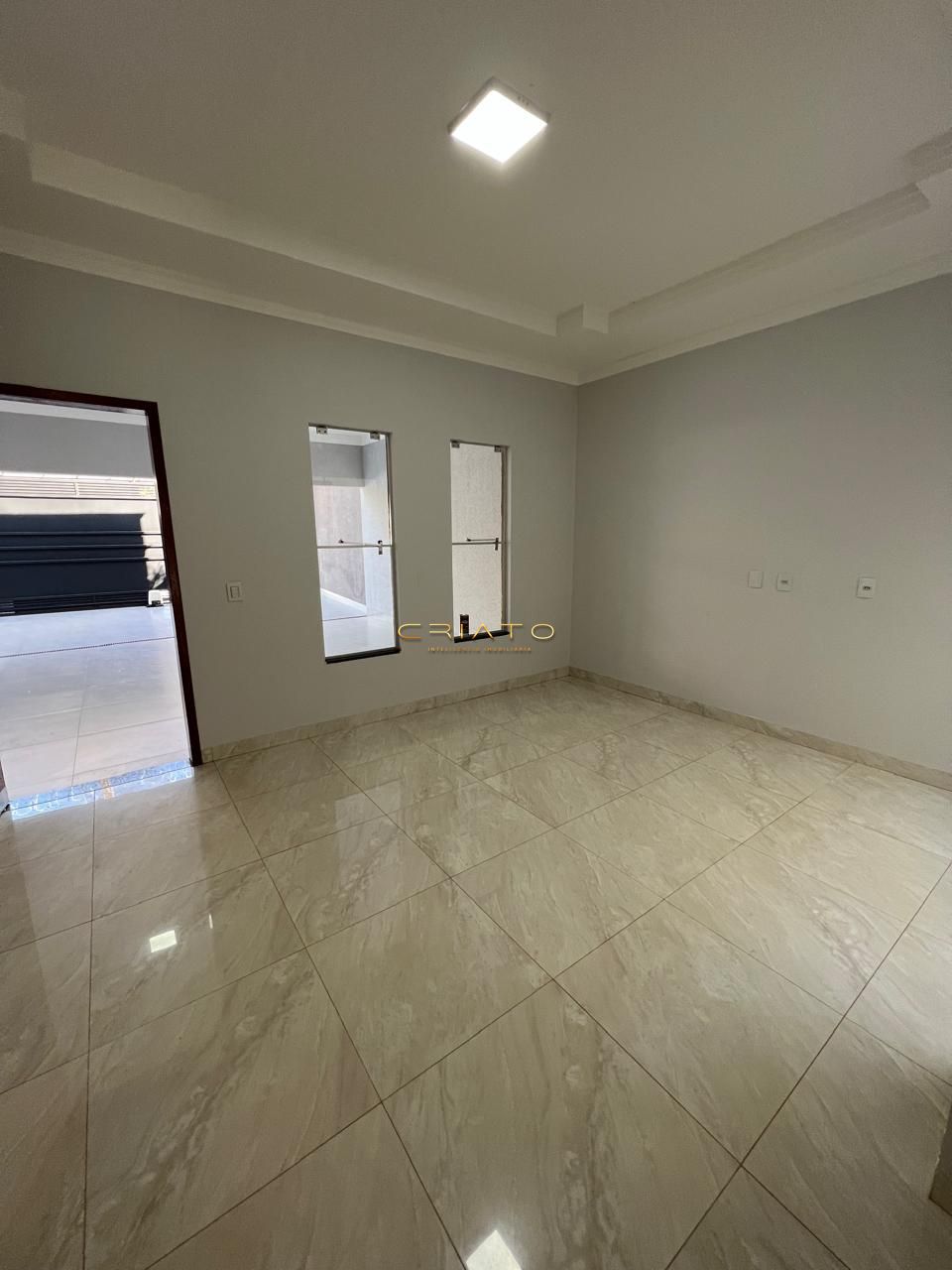 Casa à venda com 4 quartos, 190m² - Foto 4