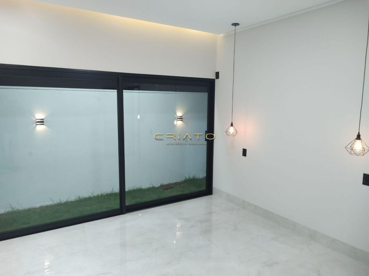 Casa de 3 quartos, 216m² | Eu Corretor