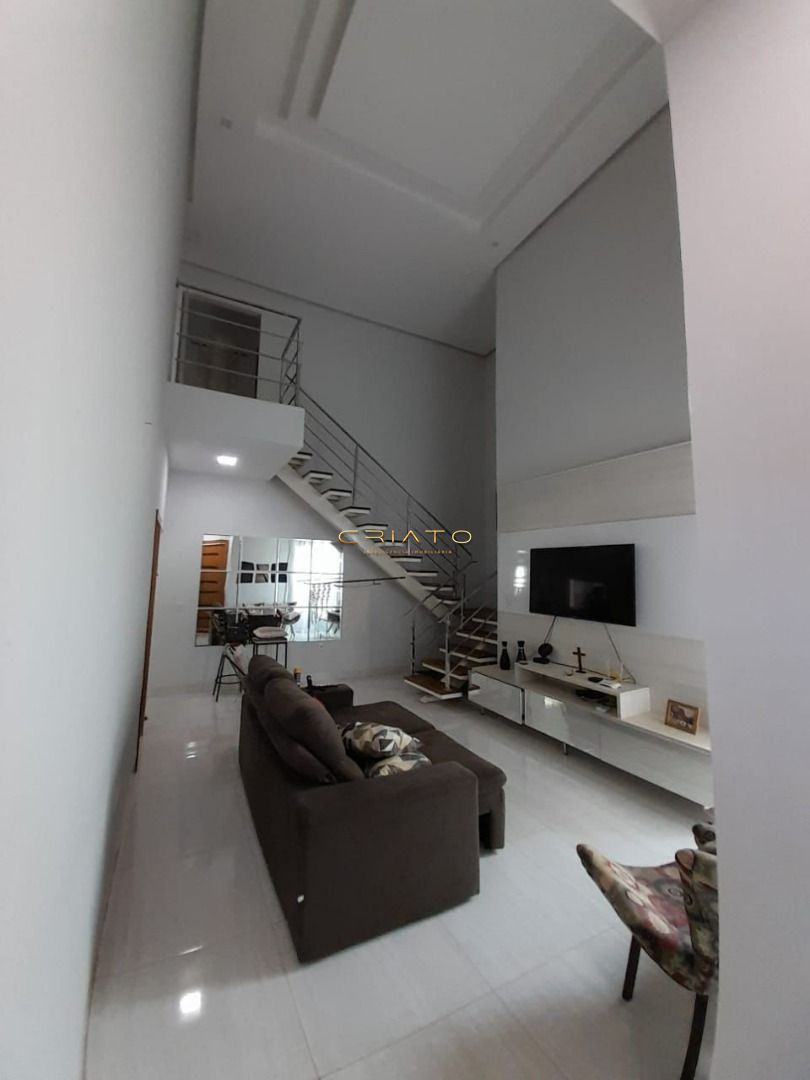 Sobrado de 3 quartos, 243m² no bairro Nenhum, em Anápolis | Eu Corretor