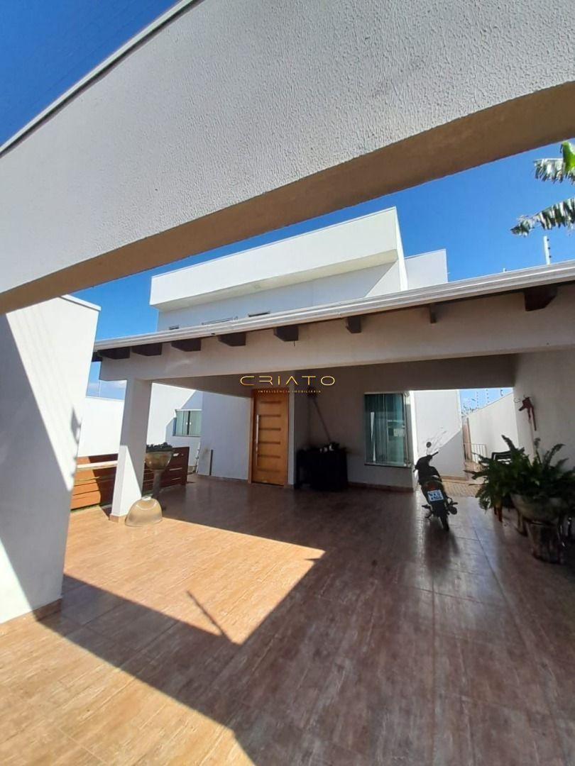 Sobrado de 3 quartos, 243m² no bairro Nenhum, em Anápolis | Eu Corretor