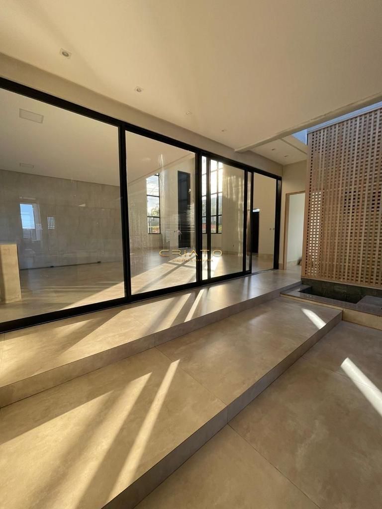 Casa de 3 quartos, 294m² | Eu Corretor