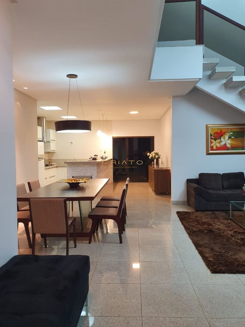 Sobrado de 4 quartos, 450m² no bairro Residencial Sun Flower, em Anápolis | Eu Corretor