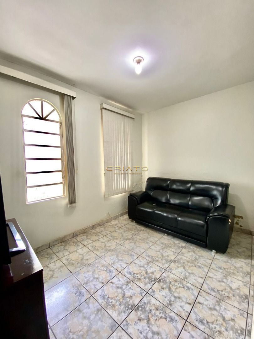 Casa de 4 quartos, 220m² no bairro Jundiaí, em Anápolis | Eu Corretor