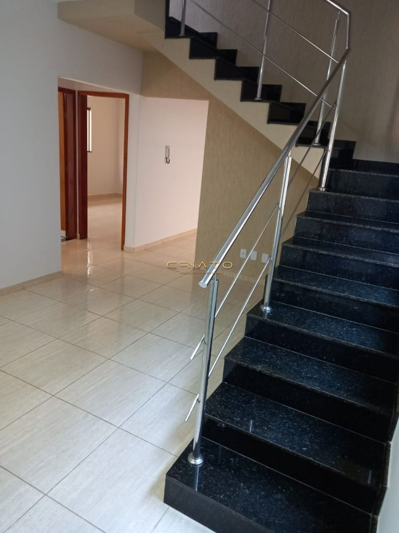 Sobrado de 4 quartos, 195m² no bairro Loteamento Residencial Verona, em Anápolis | Eu Corretor
