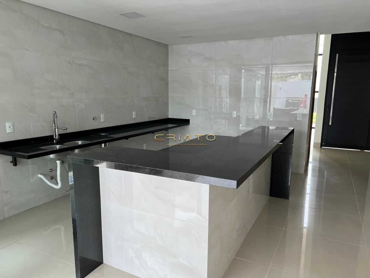 Casa de 3 quartos, 201m² | Eu Corretor