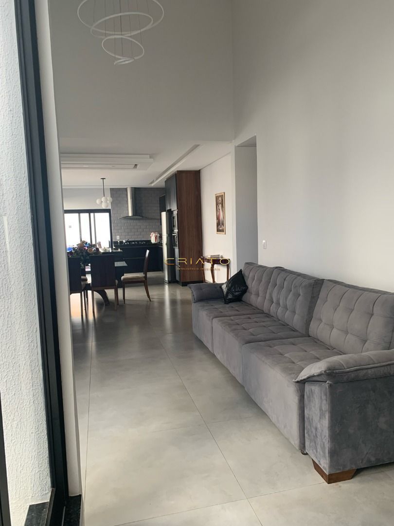 Casa de 4 quartos, 222m² | Eu Corretor