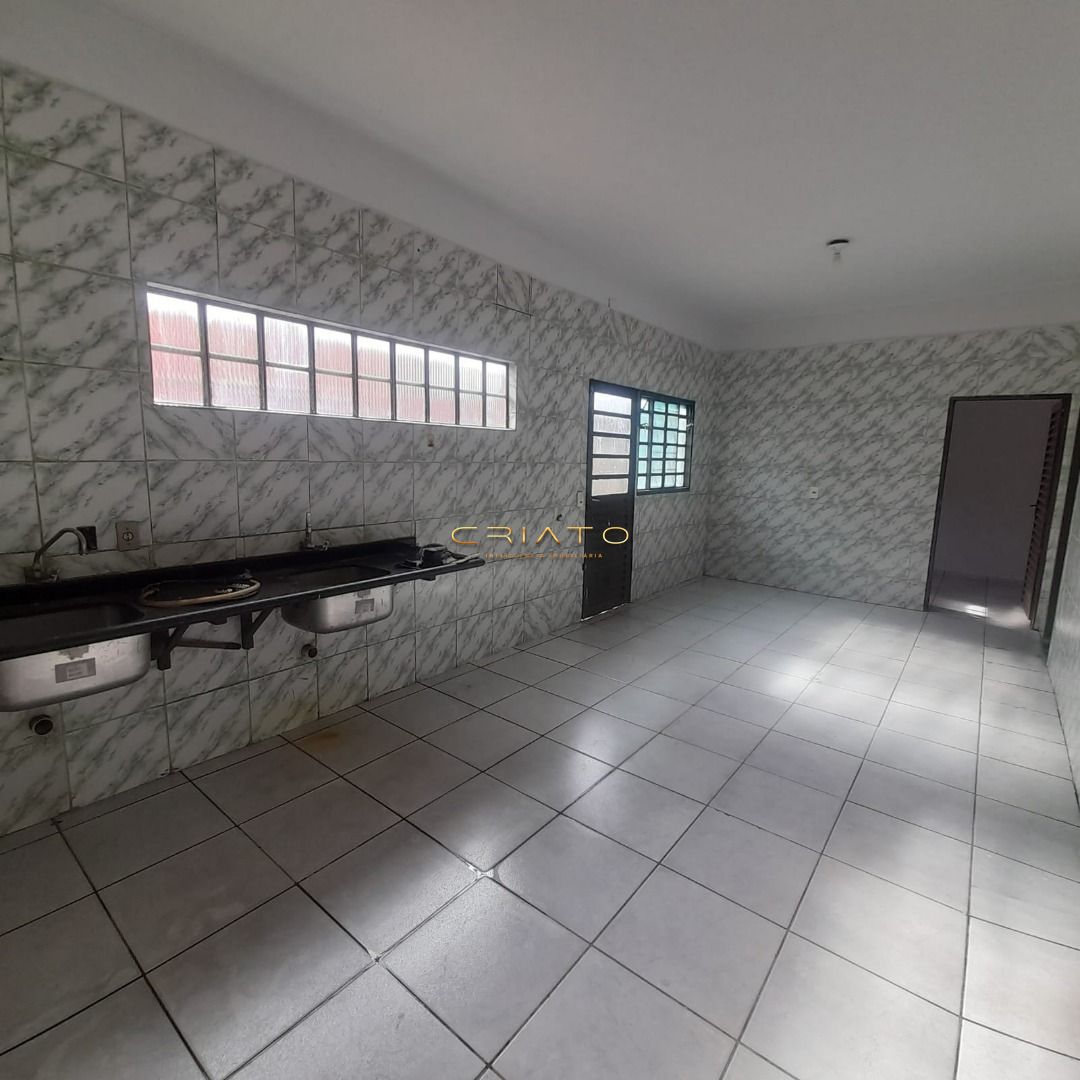 Sobrado de 4 quartos, 360m² no bairro Víviam Parque, em Anápolis | Eu Corretor