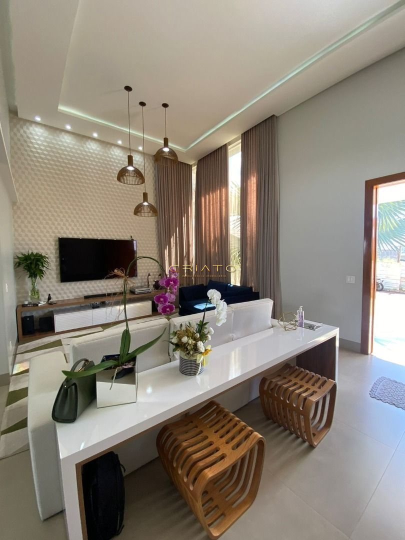 Casa de 3 quartos, 291m² | Eu Corretor