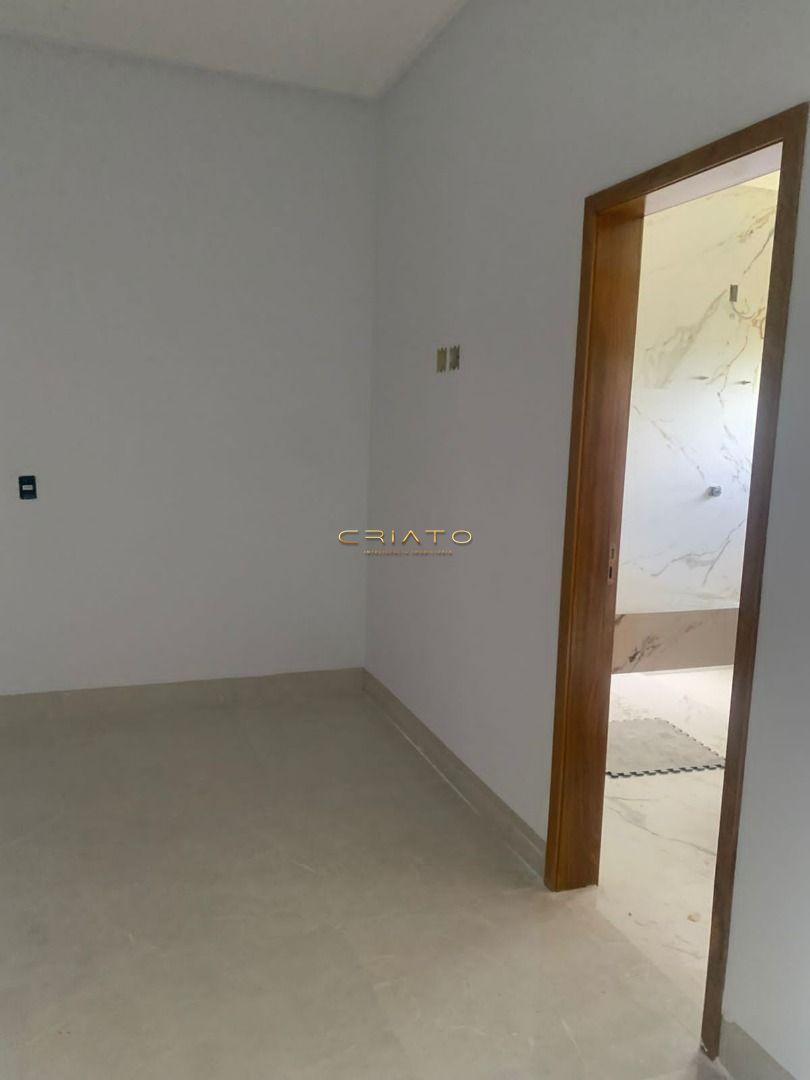 Casa de 3 quartos, 192m² | Eu Corretor