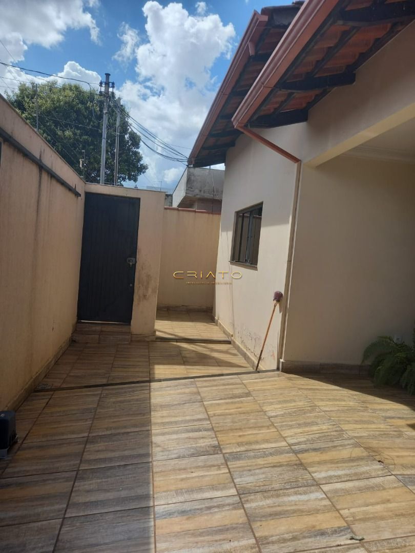 Casa de 3 quartos, 260m² no bairro Jardim Alexandrina, em Anápolis | Eu Corretor